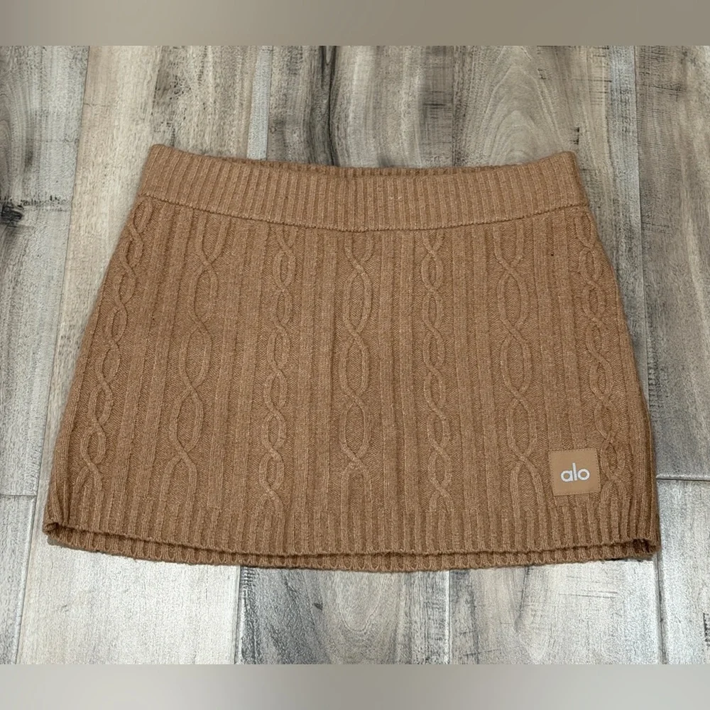ALO Yoga Women's Brown Knit Mini Skirt